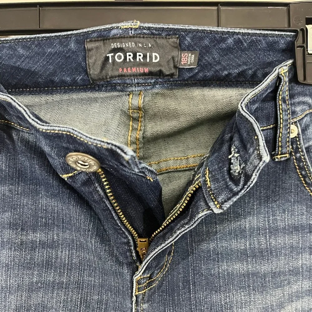 NWOT Torrid Plus Size Dark Wash Slim Boot Cut Jeans Size 18 Style 11426225